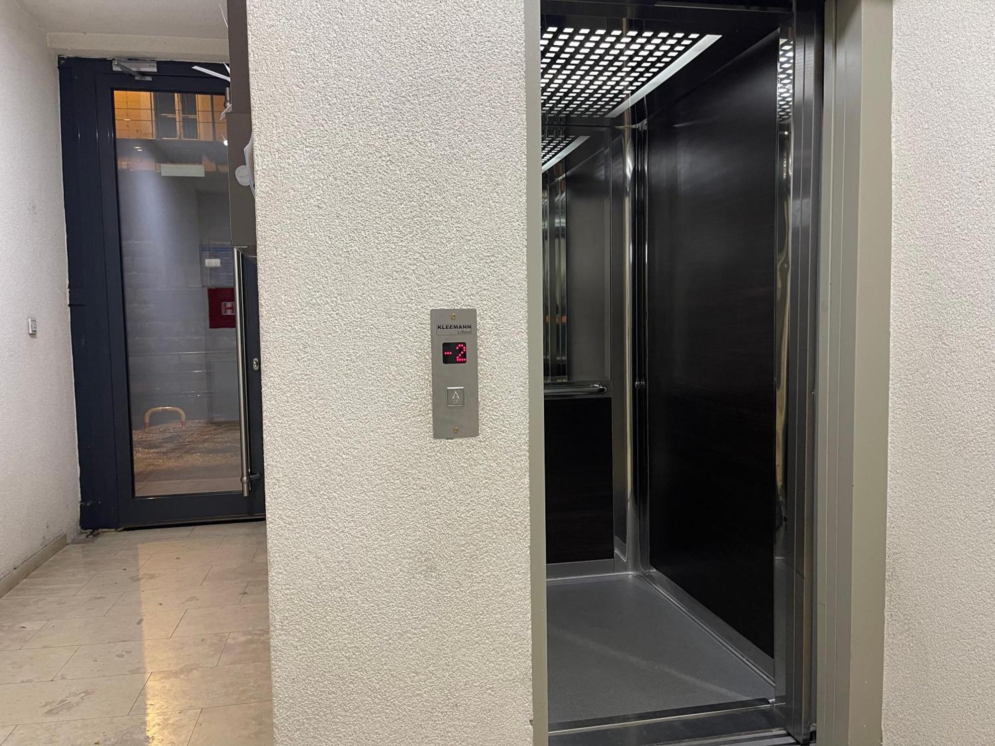 サラエヴォApartman Centar- Free Parkingアパートメント エクステリア 写真